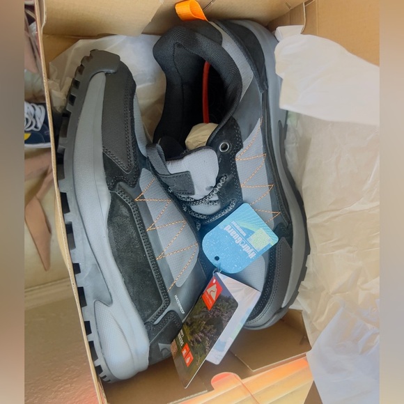 Ozark Trail Men's Waterproof Hiking Shoes, Size 12 - Picture 4 of 7